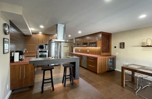 Sicamous Apartment | Condo w/oversize garage, walking distance to grocery, restaurants, bars, beach