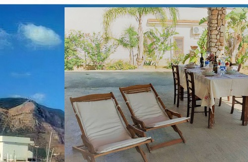 Alcamo Villa | Confortevole e Romantica Villa con Patio Alberato
