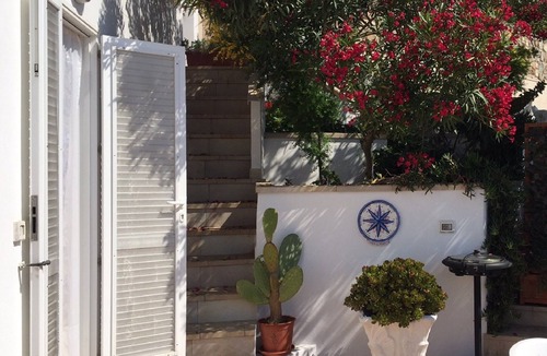 Ponza House | Conti Holiday Homes - Oleander with terrace overlooking the sea