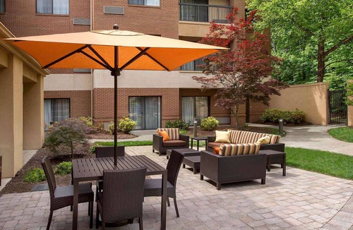 Durham Hotel | Convenient Countryside Stay! Free Parking, Pool, Near Parkside Town Commons