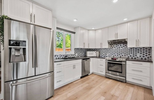 Windermere House | Coral | Beach Access | Fenced Yard | Fire Pit