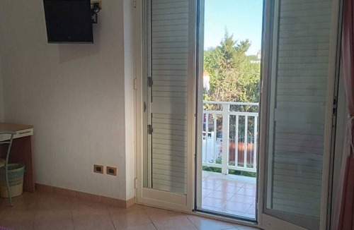 San Leone House | Coral Room