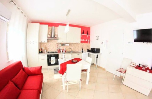 Balestrate Apartment | 'Corallo - Casa Vacanze' Apartment with Sea View, Wi-Fi and Air Conditioning