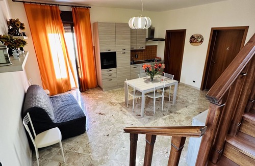 Gela Apartment | Cosy Abode: Apartment in the Square with View, Kitchen, and Exclusive Terrace