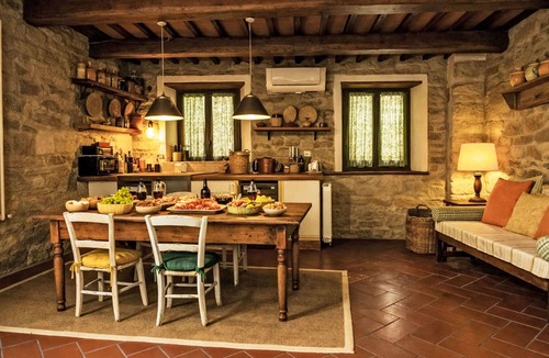 Londa Apartment | Cosy apartment for 12 guests with A/C, private pool, WIFI, TV and panoramic view
