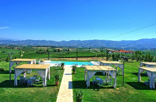 Vinci Apartment | Cosy apartment for 6 guests with WIFI, A/C, pool, TV and panoramic view