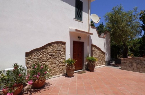 Patti House | Country villa with a view of the Aeolian Islands