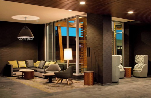 Prince George Hotel | Courtyard by Marriott Prince George