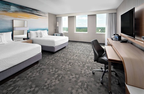 Downtown Edmonton Hotel | Courtyard by Marriott Edmonton Downtown