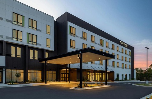 Southern Pines Hotel | Courtyard by Marriott Southern Pines Aberdeen