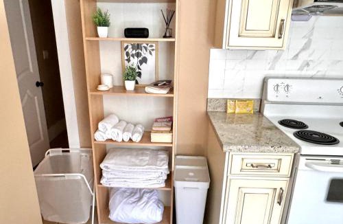 East Side Apartment | Cozy 1 Bedroom Suite