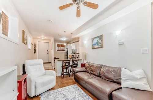 St. Albert House | Cozy 2 Bedroom Suite - Walk to Downtown St. Albert