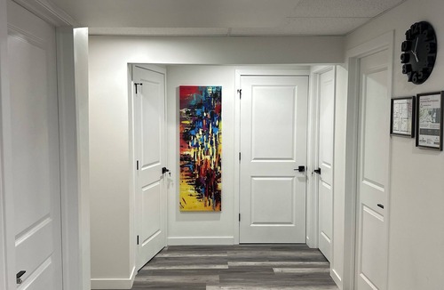 Transcona House | Cozy and Charming private 2B/R basement suite/Private entrance/self check in