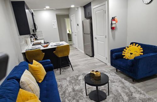 Southwest Calgary House | Cozy and Luxurious 2 bedroom Suite in SouthWest, AB
