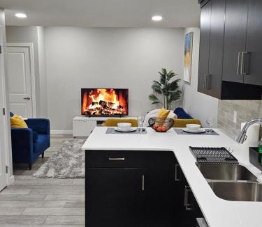 Southwest Calgary House | Cozy and Luxurious 2 bedroom Suite in SouthWest, AB