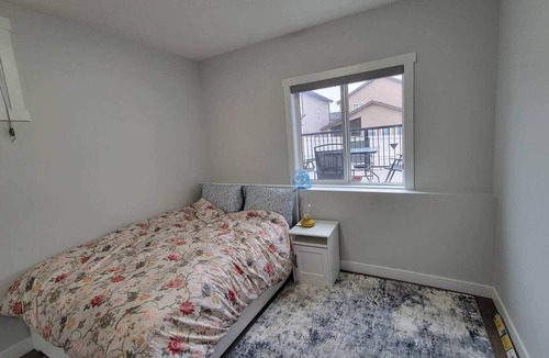 Panorama Hills House | Cozy and Modern Suite - Your Home Away from Home!