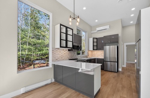 Fredericton House | Cozy and quiet house in fredericton near trails