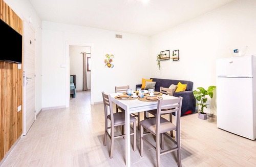 Trappeto Apartment | Cozy apartment in Trappeto with WiFi
