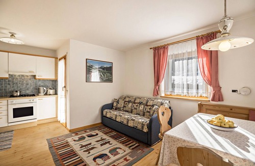 San Vigilio Apartment | Cozy “Appartamento 1” close to Cable Cars and Ski Lifts with Wi-Fi