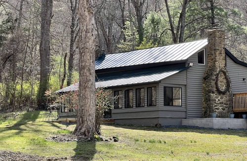 Peaks Cabin | Cozy Cabin Natural Bridge VA