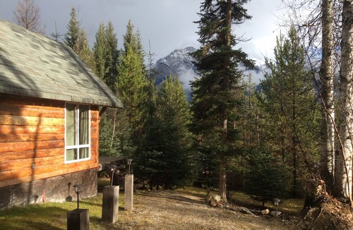 Blaeberry Cabin | Cozy Cabin in the Rockies