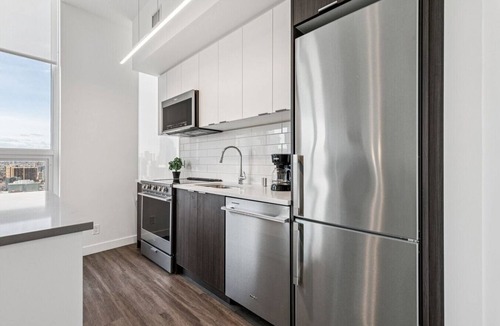 Victoria Park Apartment | Cozy & Chic 1BR in Calgary | BLVD Beltline