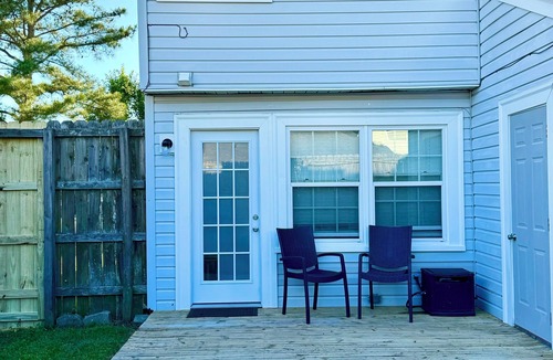 Virginia Beach House | Cozy Coastal VB Townhome 15 mins from Oceanfront with 8-ft Fence and Beach Gear!