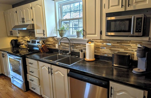 Placentia House | Cozy cottage located just over an hour to St. John's, NL! Pets welcome!