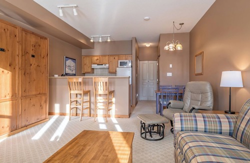 Silver Star Mountain Condo | Cozy Fully-equipped studio condo at Creekside - pet friendly!