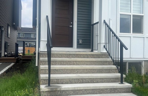 Calgary House | Cozy home near Calgary international airport