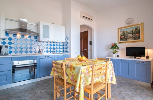 Trinita d'Agultu Apartment | Cozy Apartment 13 with Sea View