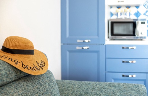 Trinita d'Agultu Apartment | Cozy Apartment 13 with Sea View