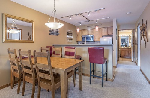 Silver Star Mountain Condo | Cozy Large Corner Condo in Creekside w/balcony, BBQ, dog-friendly!