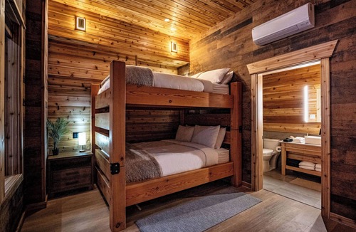 Revelstoke Hotel | Cozy Mountain Getaway with Hot Tub Sleeps Your Whole Group