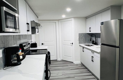 Chestermere Apartment | Cozy Private Basement Suite – Clean, Quiet & Comfortable