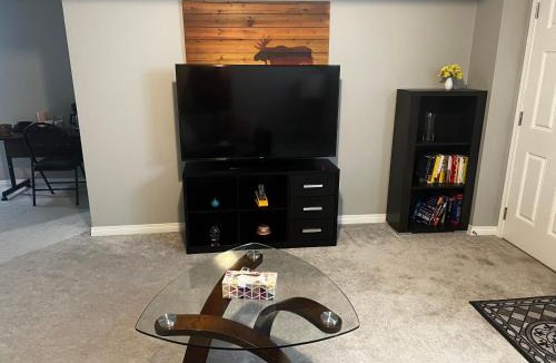 Northwest Calgary Apartment | Cozy private basement suite with separate entrance