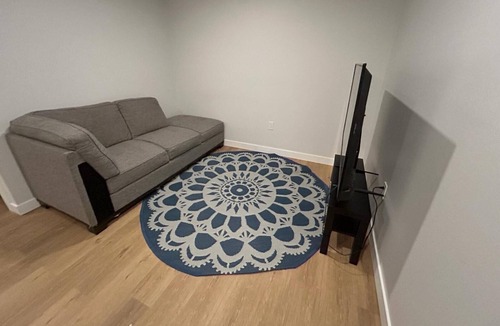 Southeast Edmonton House | Cozy spacious 1 bedroom full basement with separate side entrance.