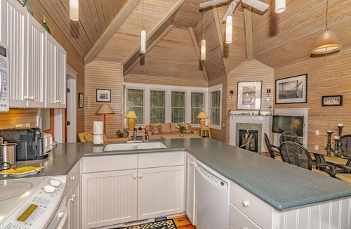 Cape Fear Station House | Cozy three bedroom nestled in Keepers Landing overlooking maritime forest!