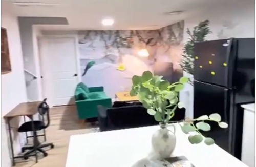 Northwest Edmonton House | Cozy Two Bedroom Basement Suite near West Edmonton Mall in Edmonton, AB