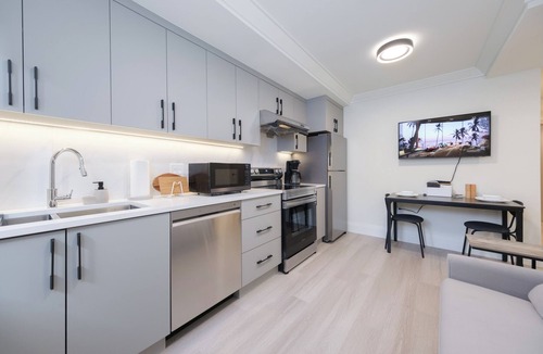 Kerrisdale House | Cozy Vancouver Kerrisdale Suite mins to YVR/UBC