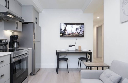 Kerrisdale House | Cozy Vancouver Kerrisdale Suite mins to YVR/UBC