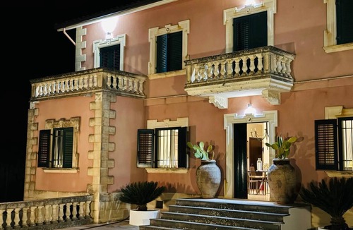 Nicosia Villa | Cozy villa nestled in the green Sicilian countryside
