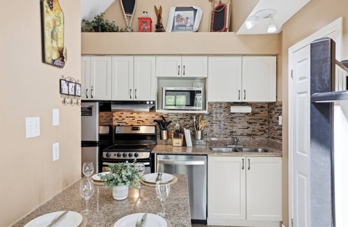 Craigleith Condo | Creekside at Blue Mtn: Pool, Hot Tub, Tennis!