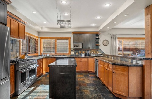Forest Ridge Estates Cabin | Creekside Lodge | Hot Tub | Ski-Out | Pool Table