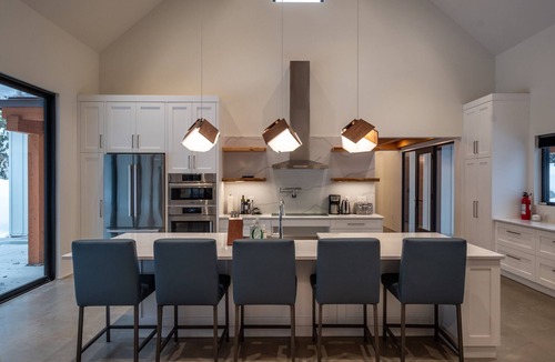 Revelstoke House | Custom accessible home only 5 minutes to Revelstoke Mountain Resort