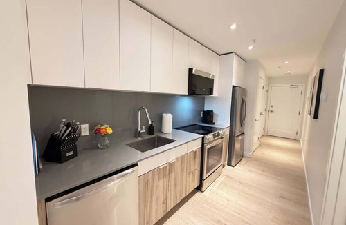 North End Apartment | Cute & Cozy 1 BR in HFX with 6 appliances & gym