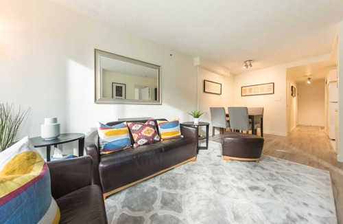 Coal Harbour Condo | D32 - 1 bedroom in Coal Harbour