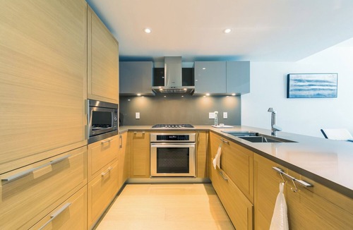 Kerrisdale Apartment | D39 - Beautiful 2 bedroom in Shannon Mews