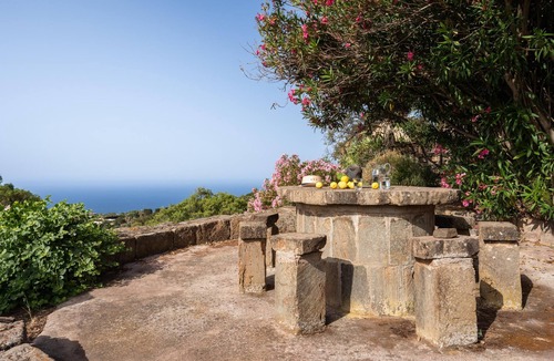 Pantelleria Villa | Dammuso Blanco - Isola Di Pantel.