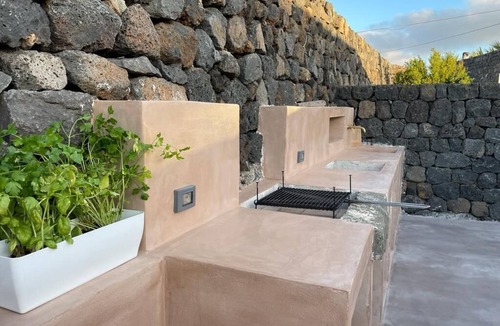 Pantelleria House | Dammuso Elisir Rosa - Private Jacuzzi and Garden